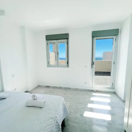 Family With Sea Views, Pool & Internet Apartment *