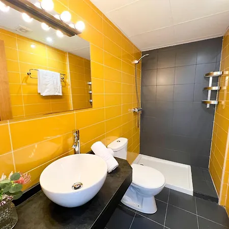 Family With Sea Views, Pool & Internet Apartment